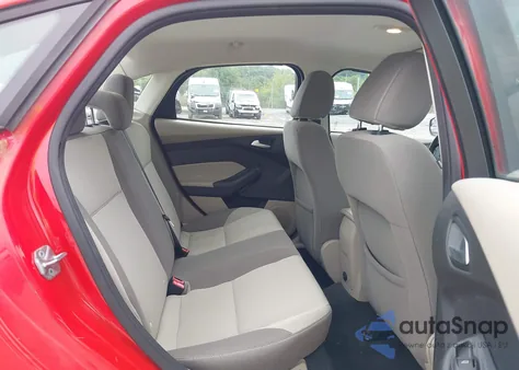 2014 Ford Focus Se z USA, uszkodzony, nr VIN 1FADP3F28EL202345